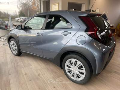 Toyota Aygo 1.0 VVT-i 72 CV 5 porte Active CVT Blu/Azzurro usata Scandiano