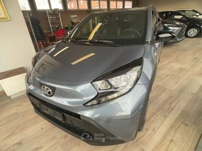 Toyota Aygo 1.0 VVT-i 72 CV 5 porte Active CVT Blu/Azzurro usata Scandiano