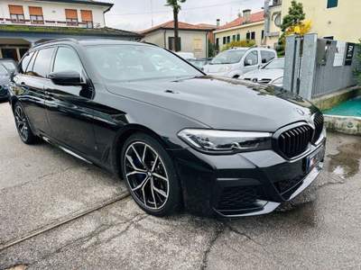 BMW Serie 5 530d d 48V xDrive Touring Msport Nero usata Stra