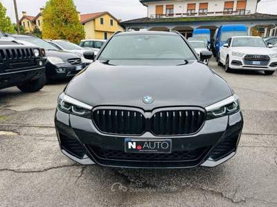 BMW Serie 5 530d d 48V xDrive Touring Msport Nero usata Stra