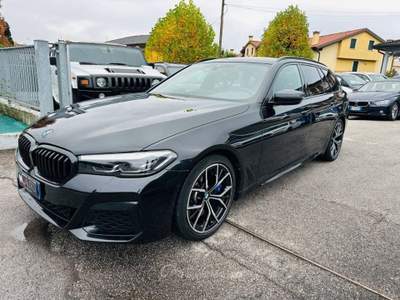 BMW Serie 5 530d d 48V xDrive Touring Msport Nero usata Stra