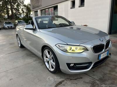 BMW Serie 2 220d 220d Cabrio Sport auto my15 190CV Argento usata Mesagne
