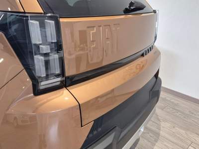 Fiat Grande Panda 1.2 Hybrid S&S La Prima Marrone usata Domodossola