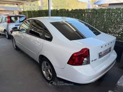 Volvo S40 Momentum 1.6 d 110CV Bianco usata Pozzuoli