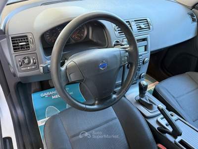 Volvo S40 Momentum 1.6 d 110CV Bianco usata Pozzuoli