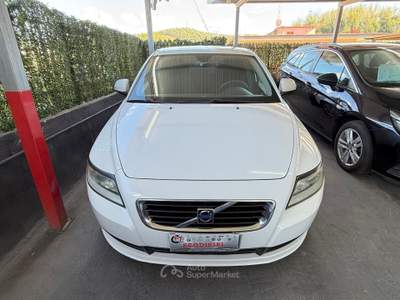 Volvo S40 Momentum 1.6 d 110CV Bianco usata Pozzuoli