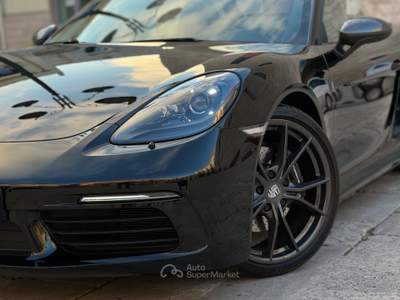 Porsche 718 Spyder Boxster 2.0 T 300 CV PDK Nero usata Santeramo in Colle
