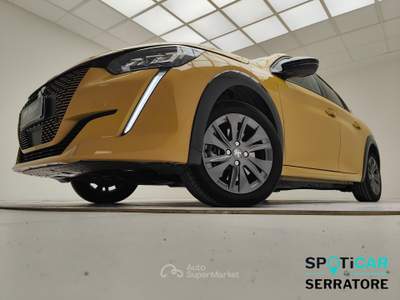 Peugeot 208 NUOVA e- Allure Pack 100kW Giallo usata Erba