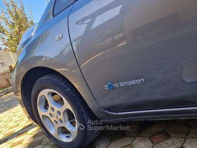 Nissan Leaf Tekna 30KWh Grigio usata Terlizzi