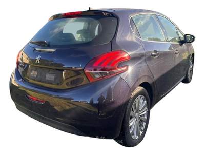 Peugeot 208 1° serie PureTech 82 5 porte Allure Nero usata Oderzo