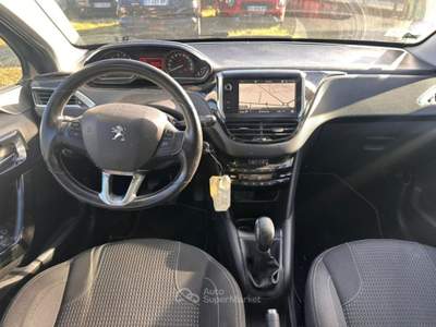 Peugeot 208 1° serie PureTech 82 5 porte Allure Nero usata Oderzo