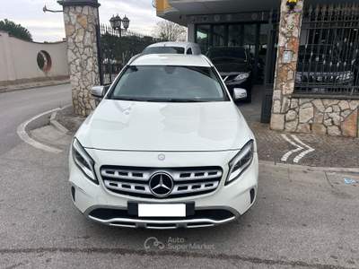 Mercedes-Benz GLA Mercedes-benz GLA 220 d Automatic Premium Bianco usata Caivano