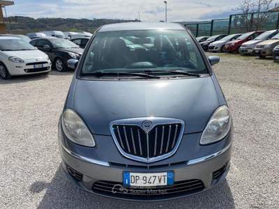 Lancia Musa 1.4 16V GPL Oro Plus Grigio usata Altidona