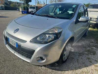Renault Clio 1.2 16V 5 porte Confort Grigio usata Altidona