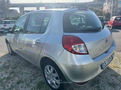 Renault Clio 1.2 16V 5 porte Confort Grigio usata Altidona