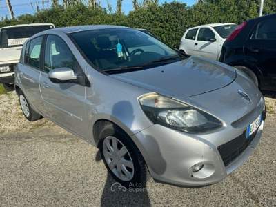Renault Clio 1.2 16V 5 porte Confort Grigio usata Altidona