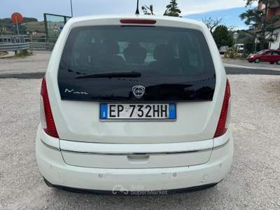 Lancia Musa 1.4 8V Ecochic (GPL) Gold Bianco usata Altidona