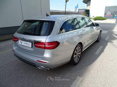 Mercedes-Benz Classe E E SW 220 d Business Sport  auto Argento usata Padova