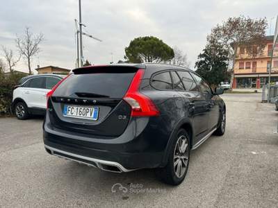 Volvo V60 Cross Country D3 Geartronic Momentum Grigio usata Oderzo