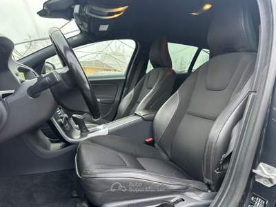 Volvo V60 Cross Country D3 Geartronic Momentum Grigio usata Oderzo