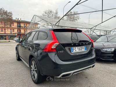 Volvo V60 Cross Country D3 Geartronic Momentum Grigio usata Oderzo
