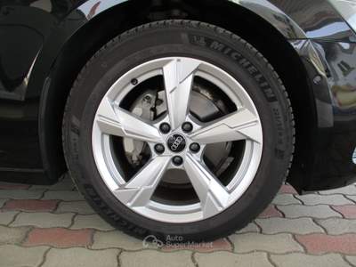 Audi A6 AVANT 40 TDI S TRONIC BUSINESS Nero usata Francolise