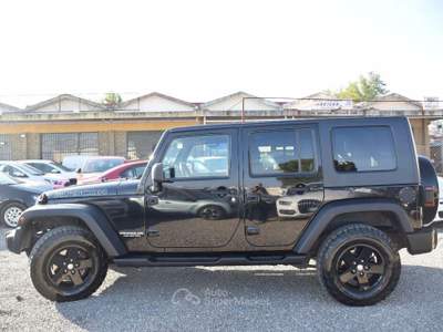 Jeep Wrangler Unlimited 2.8 CRD DPF Rubicon Nero usata Montalto di Castro