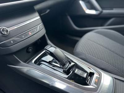 Peugeot 308 S&S EAT8 Business 2020 Bianco usata Cercola