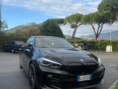 BMW Serie 1 118d macchina in perfette condizioni Nero usata Carrara