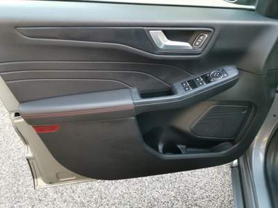 Ford Kuga EcoBlue 120 CV aut. 2WD ST-Line Grigio usata Cercola