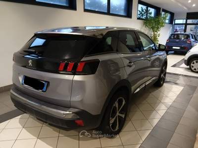 Peugeot 3008 S&S EAT8 Allure Grigio usata Torre Annunziata