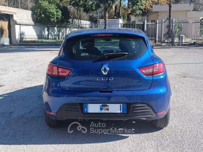 Renault Clio TCe 12V 90 CV GPL 5 porte Life Blu/Azzurro usata Mugnano del Cardinale