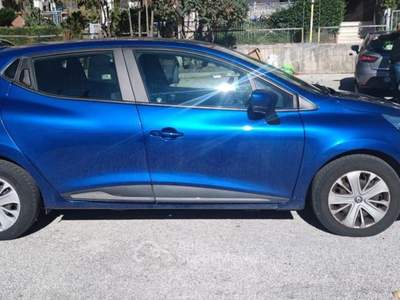Renault Clio TCe 12V 90 CV GPL 5 porte Life Blu/Azzurro usata Mugnano del Cardinale