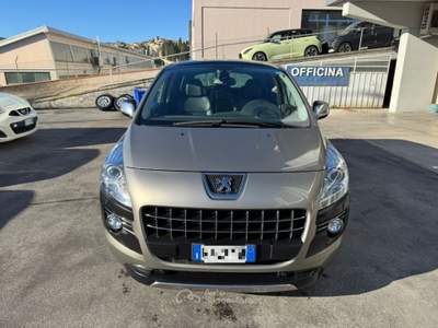 Peugeot 3008 1.6 e-HDi 112CV cambio robotizzato S.&S. Business Grigio usata Recanati