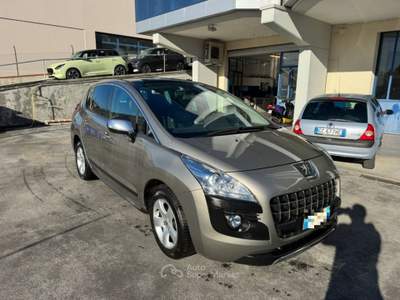 Peugeot 3008 1.6 e-HDi 112CV cambio robotizzato S.&S. Business Grigio usata Recanati