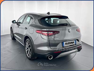 Alfa Romeo Stelvio Stelvio 2.2 Turbodiesel 180 CV AT8 Q4 Executive Grigio usata Milano