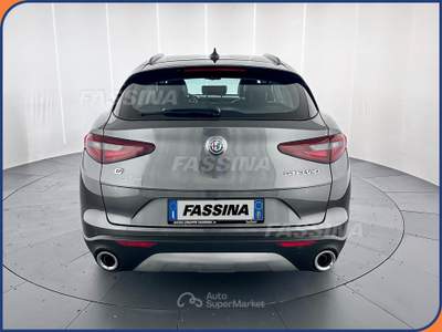 Alfa Romeo Stelvio Stelvio 2.2 Turbodiesel 180 CV AT8 Q4 Executive Grigio usata Milano