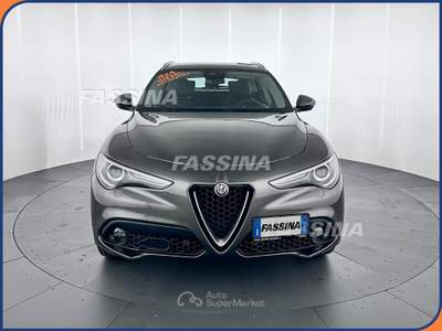 Alfa Romeo Stelvio Stelvio 2.2 Turbodiesel 180 CV AT8 Q4 Executive Grigio usata Milano