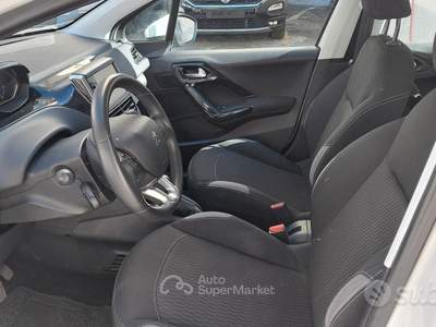 Peugeot 208 5 porte Allure usata Torino