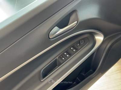 Jeep Avenger 2023 Jeep Avenger SUMMIT PDC CAMERA NAVI CARPLAY LED Nero usata Pilastro
