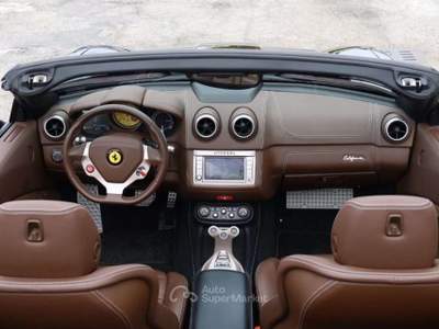 Ferrari California 489cv Nero usata Besozzo