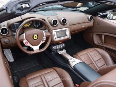 Ferrari California 489cv Nero usata Besozzo
