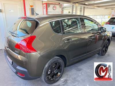 Peugeot 3008 cambio robotizzato Premium Marrone usata Pozzuoli