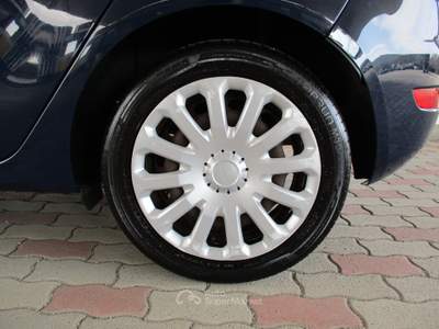 Ford Fiesta TITANIUM Blu/Azzurro usata Francolise