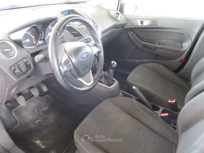 Ford Fiesta TITANIUM Blu/Azzurro usata Francolise