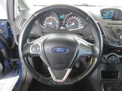 Ford Fiesta TITANIUM Blu/Azzurro usata Francolise