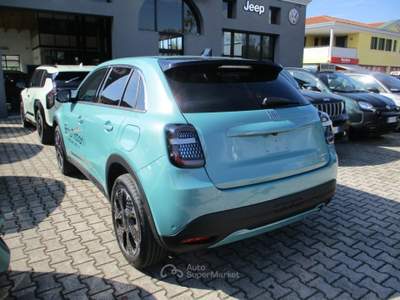 Fiat 600 Hybrid DCT MHEV LaPrima - FULL OPTIONAL Blu/Azzurro usata Mogliano Veneto