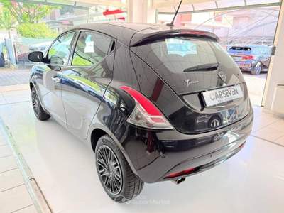 Lancia Ypsilon 1.0 firefly hybrid Silver s&s 70cv Nero usata Ponte San Nicolò