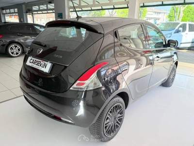 Lancia Ypsilon 1.0 firefly hybrid Silver s&s 70cv Nero usata Ponte San Nicolò