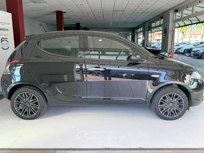 Lancia Ypsilon 1.0 firefly hybrid Silver s&s 70cv Nero usata Ponte San Nicolò
